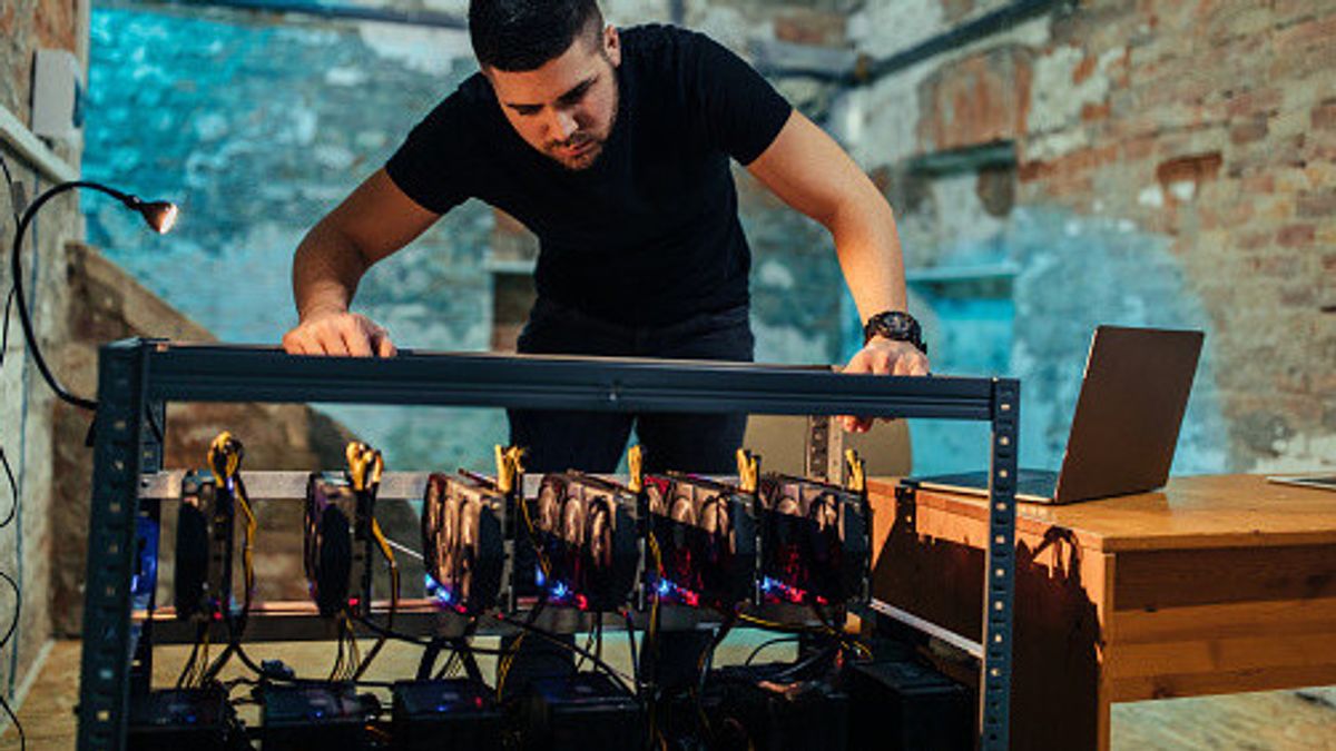 Bitcoin Mining Difficulty Set to Soar