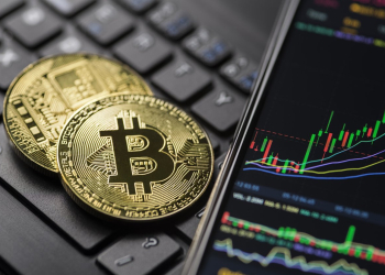 Technical Breakdown: Bitcoin Wedge Pattern Crumbles, Can Bulls Defend $52K?