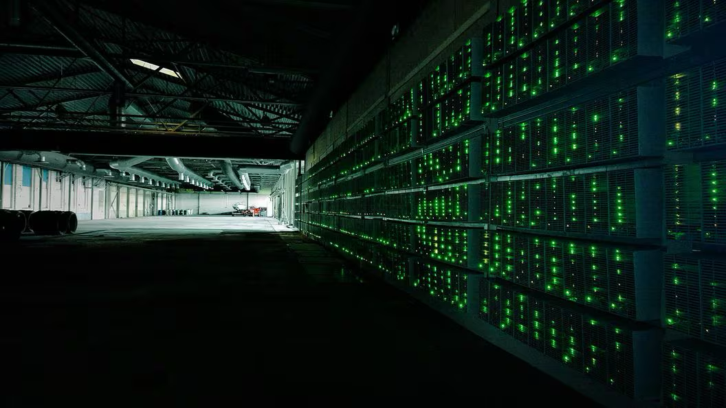 Iris Energy Expands Texas Data Center Defying Bitcoin Mining Challenges