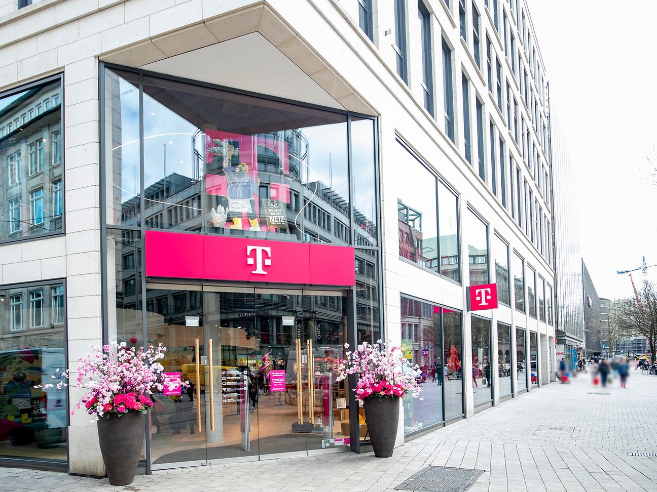 Deutsche MMS Telekom Partners with XDC Network